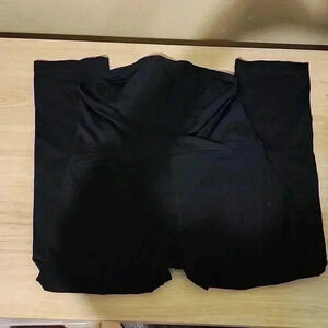 Be Maternity Ingrid & Isabel black capris XS